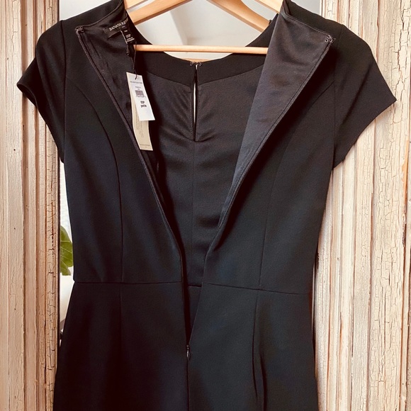 Banana Republic Dress w/ Thin Front Keyhole - Picture 8 of 16